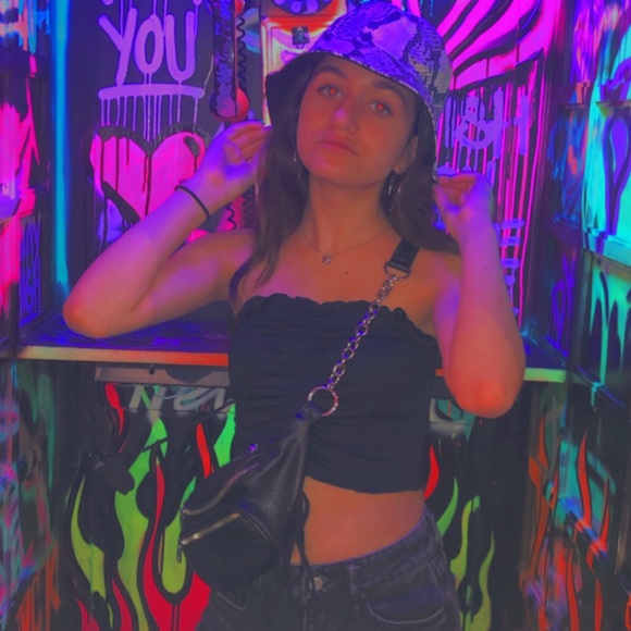 kayla_ahoubim